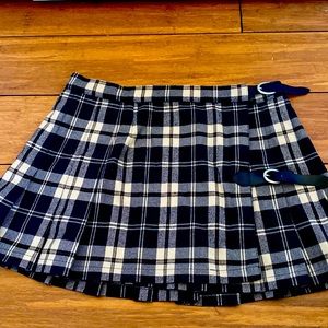 BNWT brandy melville dana buckle skirt